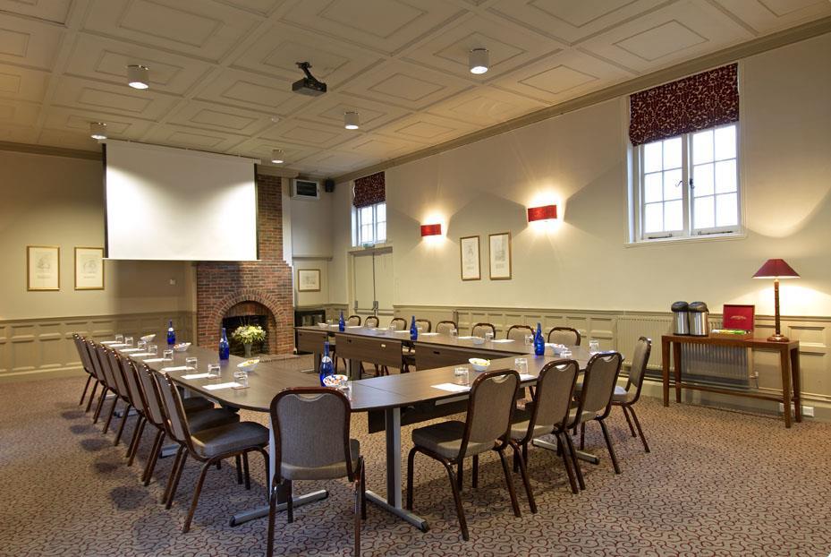 The Talbot Inn Woking Einrichtungen foto