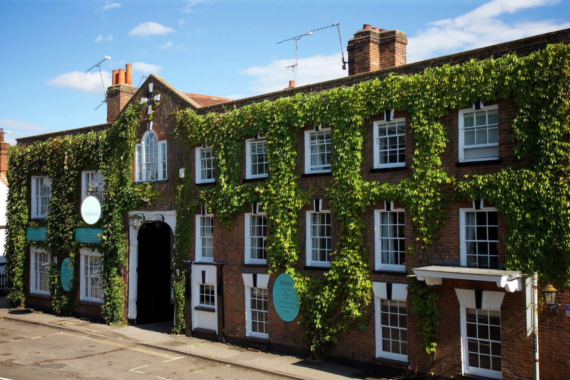 The Talbot Inn Woking Exterior foto